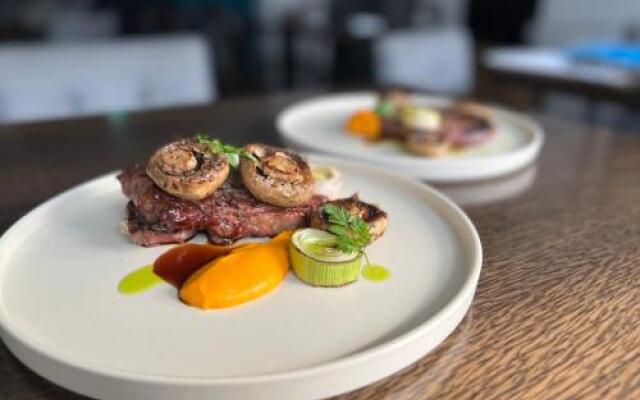Zoe Bistro & Accommodation