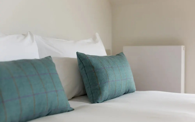 JOIVY Trendy 1-bedroom Main Door House in New Town