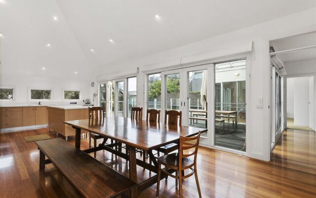 Perfect Blairgowrie Beach House