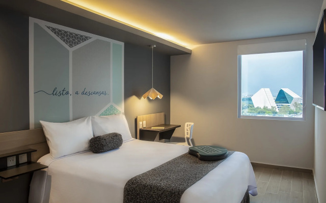 One San Luis Potosi Glorieta Juarez