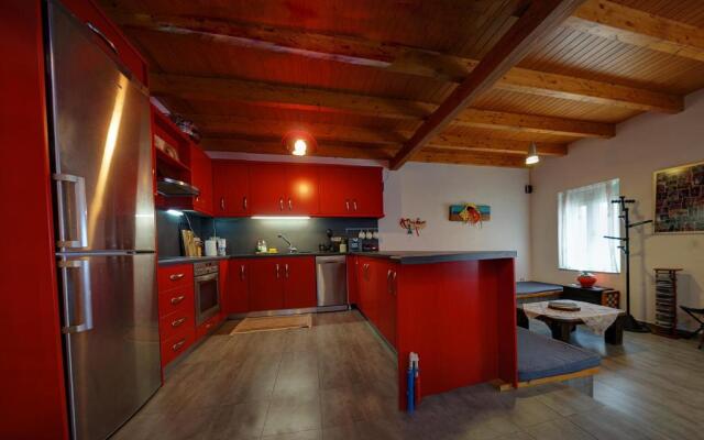 Ianos Maisonette