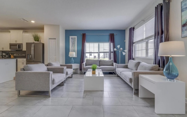 Champions Gate Resort - Modern Furnishings