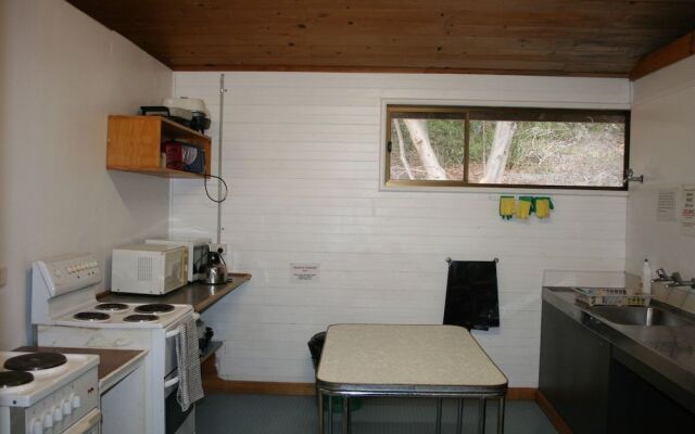 Seaview Holiday Park and  Hostel
