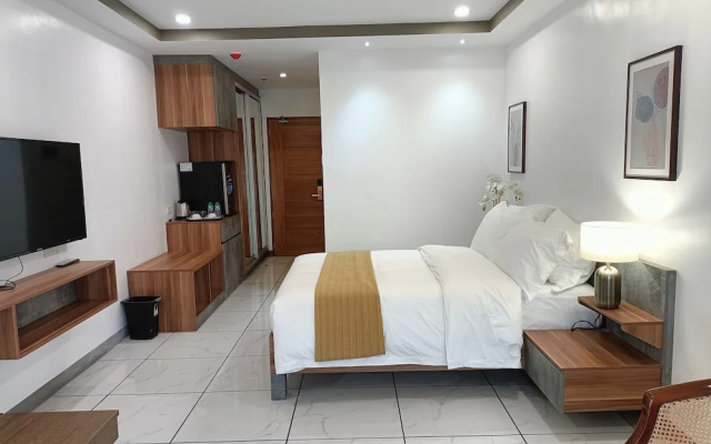 Rosh Hotel