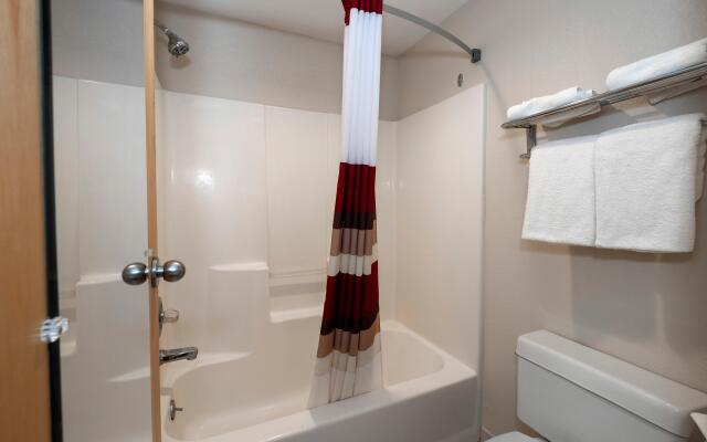 Red Roof Inn Clifton Park