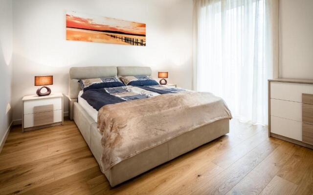 Fior Apartments