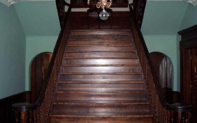 Kennedy Mansion Bed and Breakfast