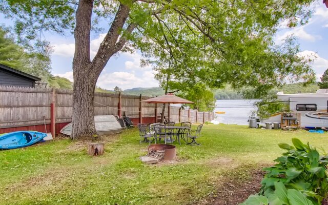 Kamp Koby - Lake Front Camp On Lake Hortonia 2 Bedroom Cabin by RedAwning