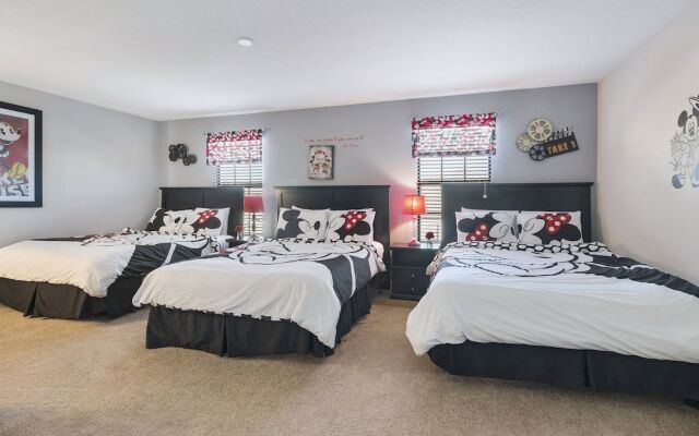 Minnies House of Champions