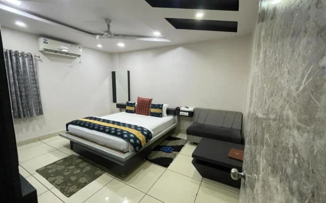 Hotel Gopi Palace