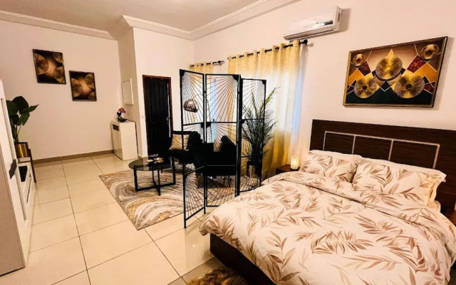 Large Studio at Your Disposal in Abidjan