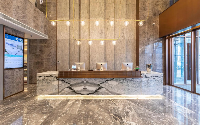 Atour Hotel Zhengzhou East Station Longzi Lake