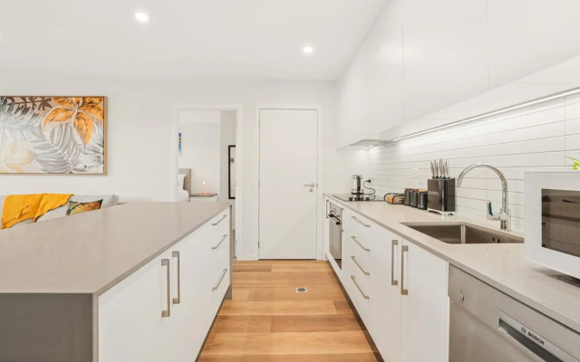 Barbadoes Beauty - Christchurch Holiday Apartment