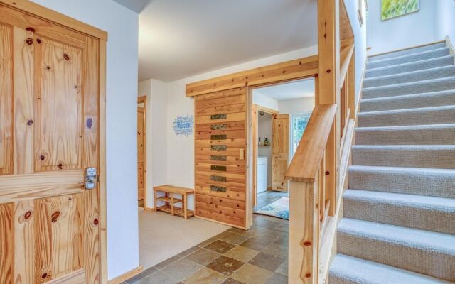 Modern Manzanita Retreat