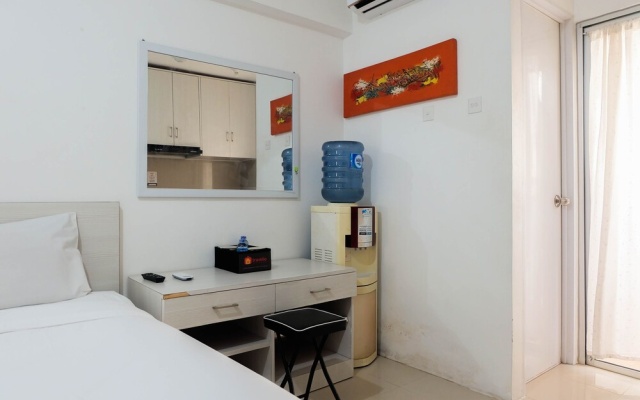 Tidy Studio Apartment at Bassura City near Shopping Mall – Guest Rooms – Jakarta