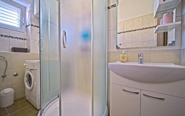 Pavo - 80 m From Beach - A1