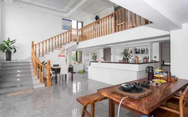 Yinhai 123 Guesthouse