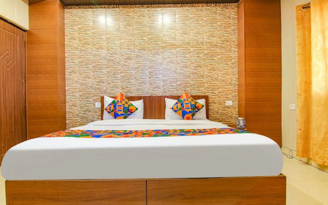OYO Flagship 111 Canal Road
