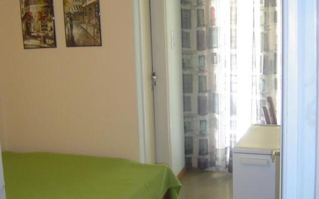 Nana Hotel