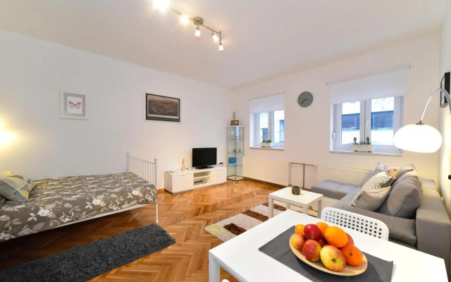 Block Apartment Upper Town
