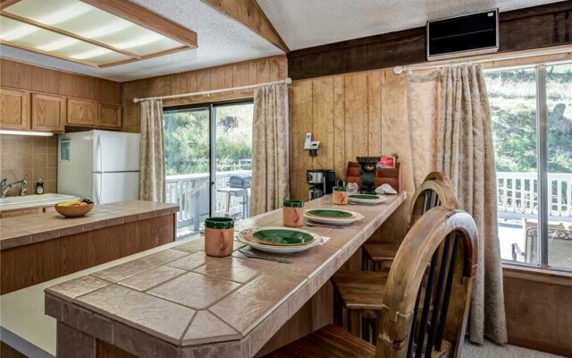 Holly Haven - Five Bedroom Cabin