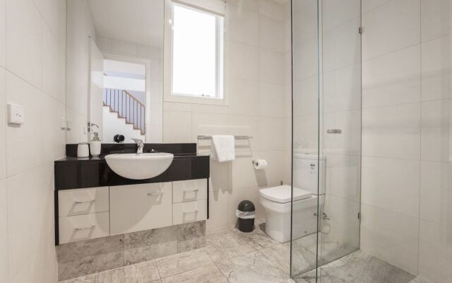 Boutique Stays - Elwood Hideaway