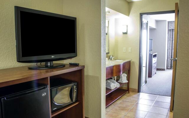 Comfort Suites Near Seaworld