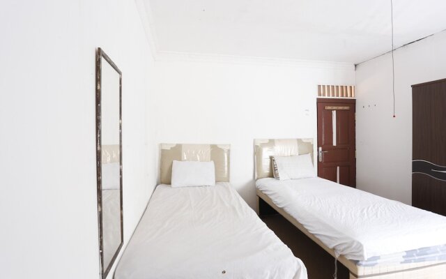 Hotel O Penginapan Budhe Sri