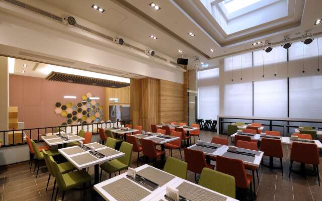 Golden Tulip Glory Fine Hotel