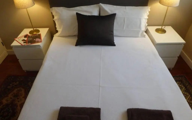 Luminous Central Apartment