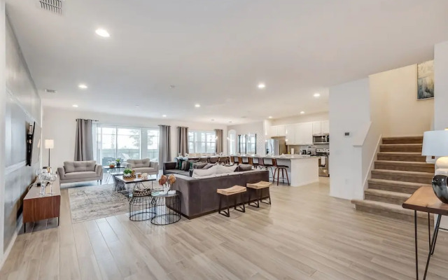 14 Bdrm 11 Bath Villa For 30