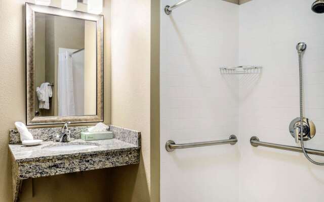 MainStay Suites Hackberry Sportsman's Lodge