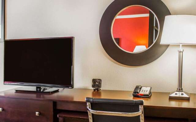 Comfort Suites Columbus East Broad