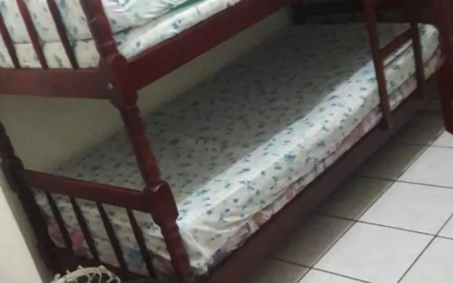 Simples e aconchegante a 10 minutos da praia