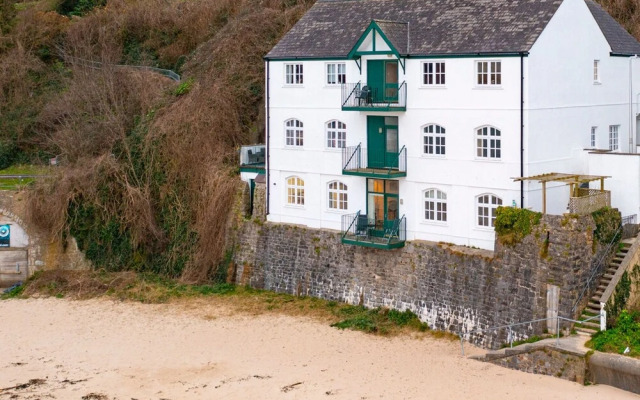 5 Sunny Cove - Direct Beach Access Sea Views