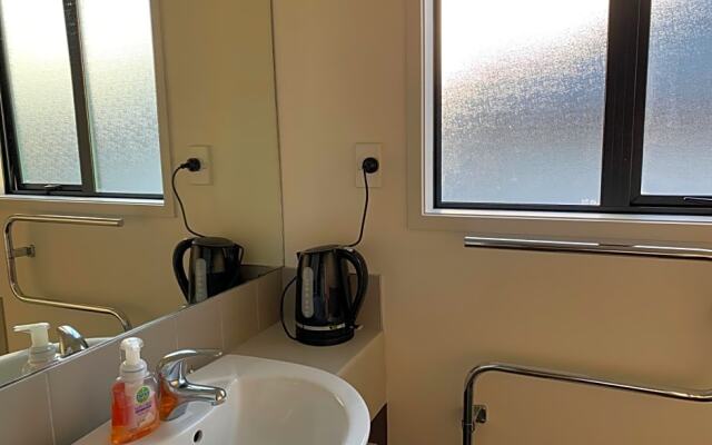 Albany Oteha Home-BnB