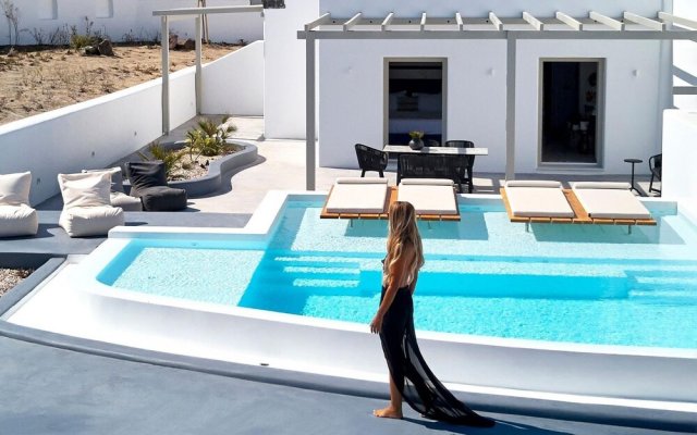 Phos the Boutique - Luxury Villas Suites Santorini The Eclectic Villa With Heated Infinity Pool Caldera Sea View