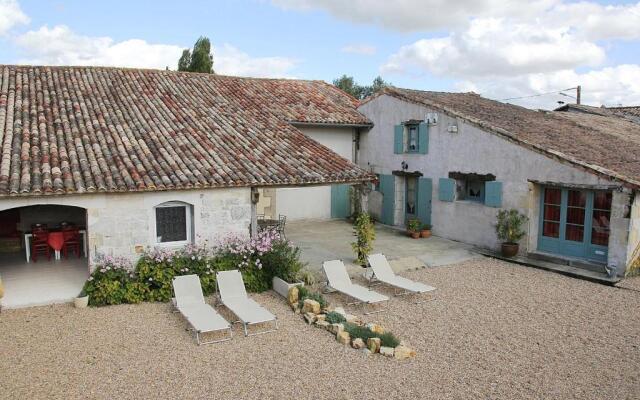 Gite Guillot - hameau calme 8km de Jonzac