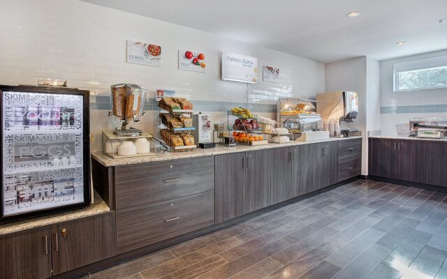 Holiday Inn Express & Suites Covington by IHG