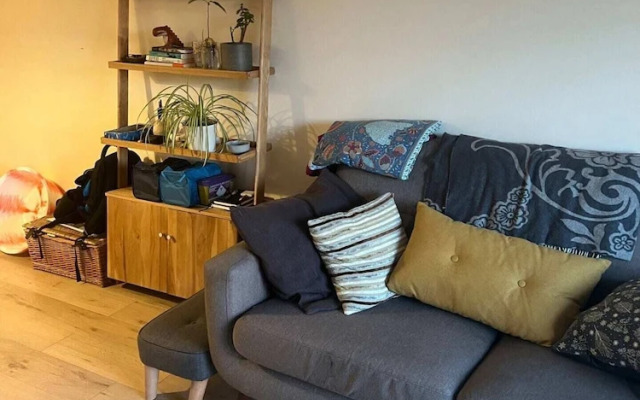 Tranquil 1 Bedroom Apartment With River View