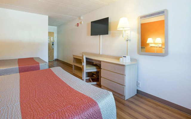 Motel 6 Decatur, GA - Mini-hotel in Panthersville - Photo 5