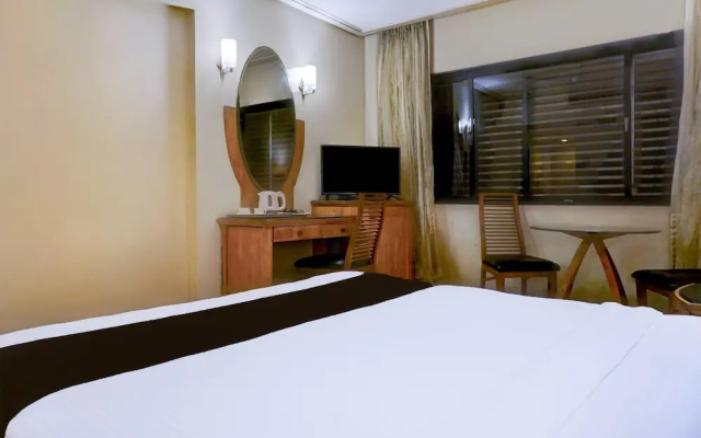 Premium Room Near Pataleshwar Temple, Pune