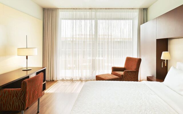 Le Meridien Ra Beach Hotel & Spa