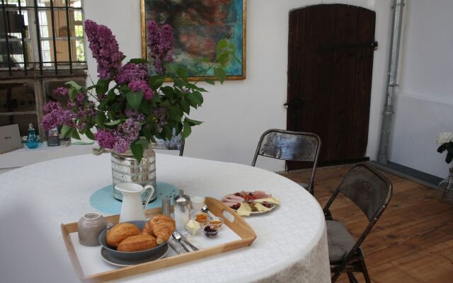 Art-be-and-b Bed and Breakfast