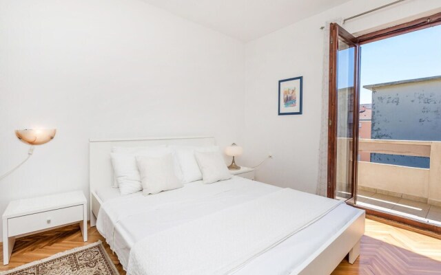 Amazing Apartment in Pag With Wifi and 1 Bedrooms