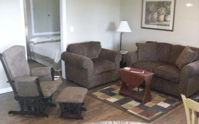 Bear Rock Suites