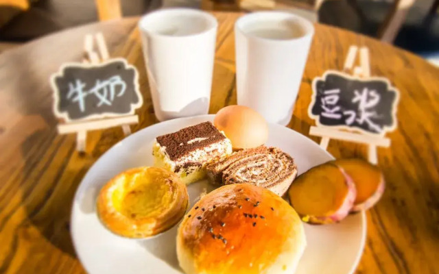 Qingteng Sushe Art Hotel