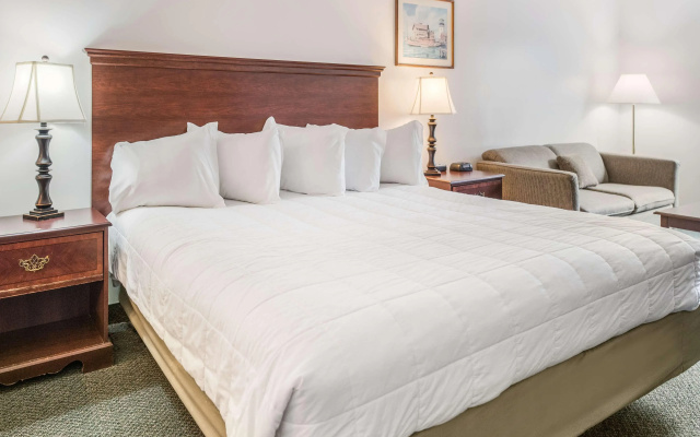 Knights Inn Sandusky