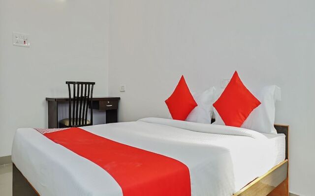 OYO Flagship 23990 Manjari