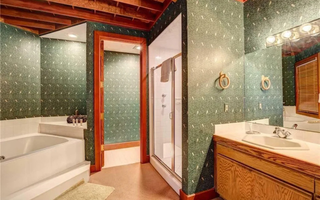 Pinnacle #1484 4 Bedroom Townhouse